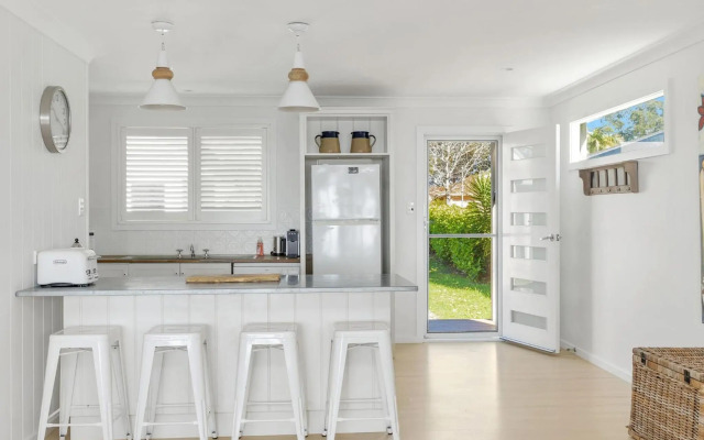 On The Beach at Vincentia 4pm Check Out Sundays