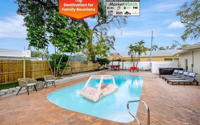 "2 Homes! - 4 Mn To Madeira Bch - Hottub - Htd Pool"