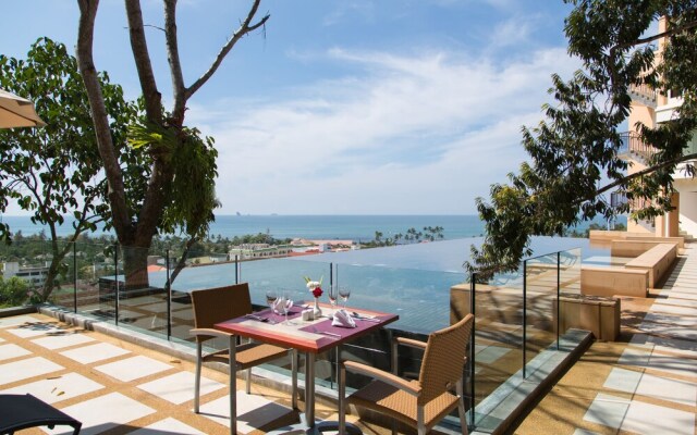 Aonang Cliff Beach Suites and Villas