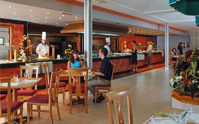 AluaSun Cala Antena – All Inclusive