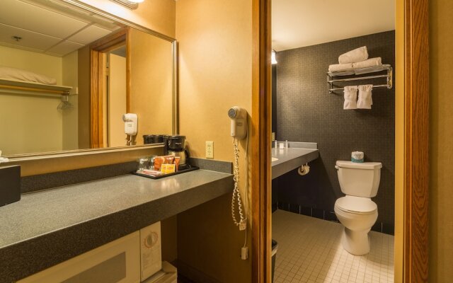 Ramada by Wyndham Milwaukee