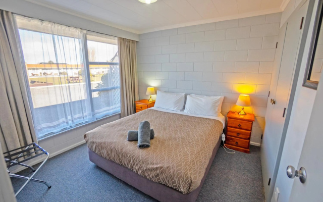 Kaikoura Motor Inn – Guest Rooms – Kaikoura
