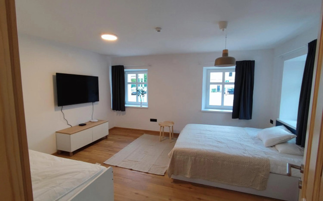 HIŠA NA VOGALU Apartments near Lake Bled