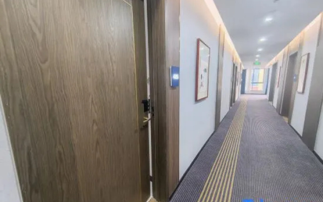 7 Days Premium (Yancheng Funing Bus Terminal) – Hotel Rooms – Yancheng
