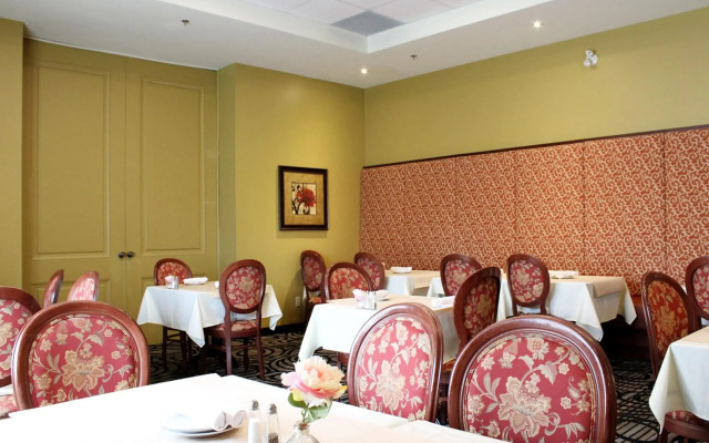Monte Carlo Inn & Suites Downtown Markham