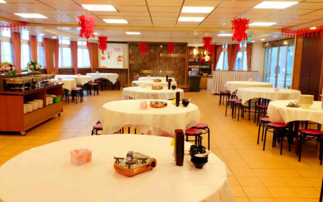 Gau Shan Ching Hotel