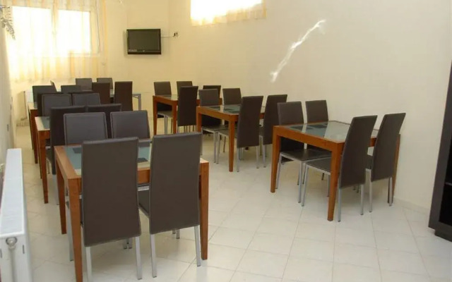 Kyknos De Luxe Suites