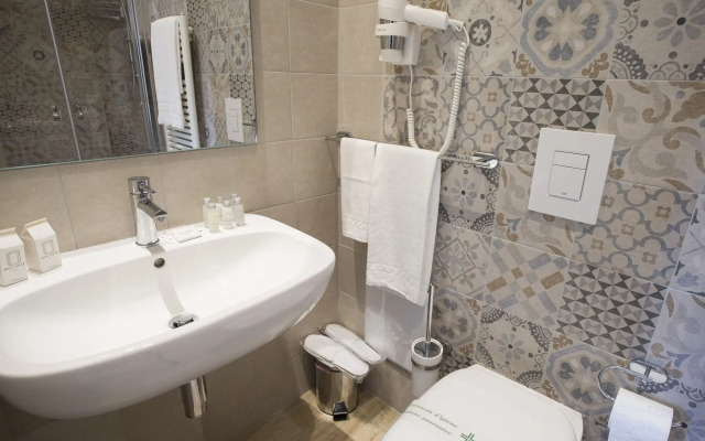 Leonardo Da Vinci Guest House