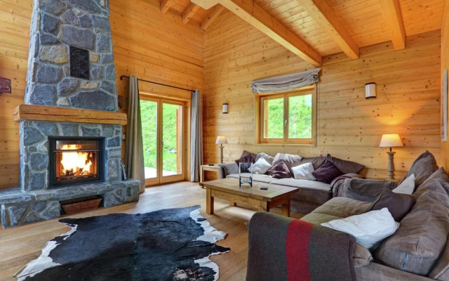Modern Chalet with Hot Tub in Les Collons