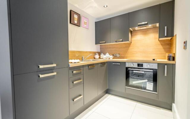 5 London Mews