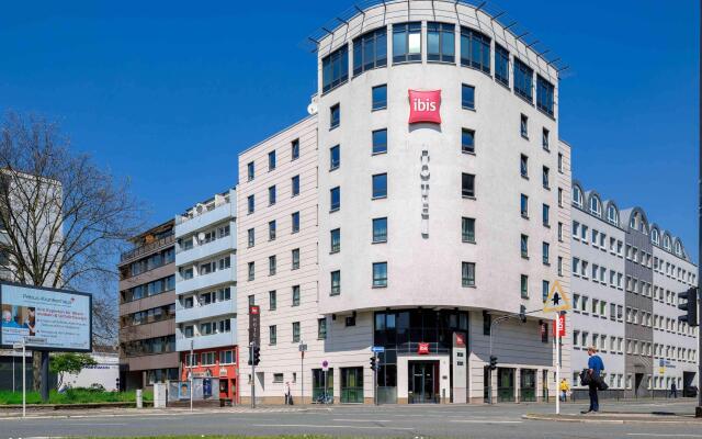 B&B HOTEL Wuppertal-City