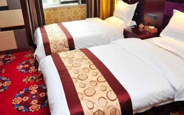 Longqing Business Hotel