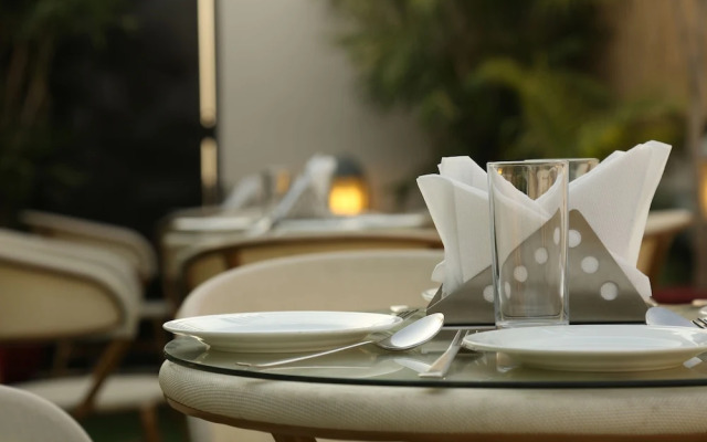 Hotel Krishna Plaza