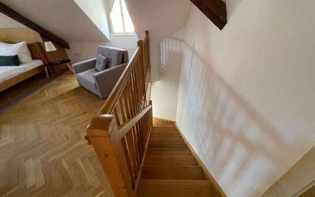 White Swan Boutique Apartments