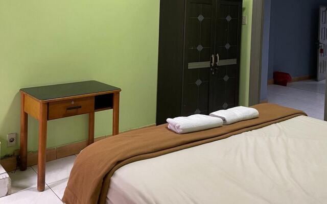 OYO 93507 Saril Riverside HomestayNearLapangan Musara Alun