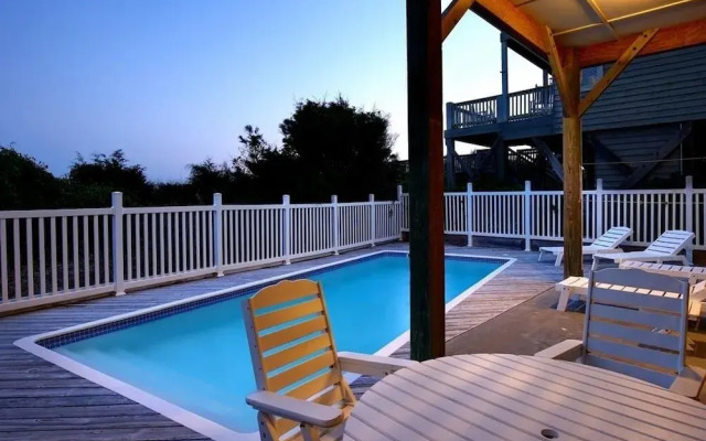 R & R By The Sea 4 Bedroom Home by RedAwning