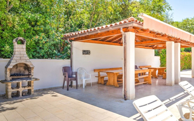 Mobile Home in Banjole Near Beach