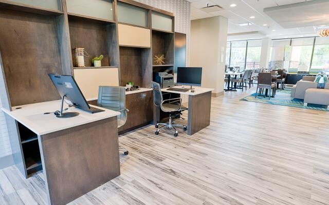 Holiday Inn Knoxville N - Merchant Drive by IHG