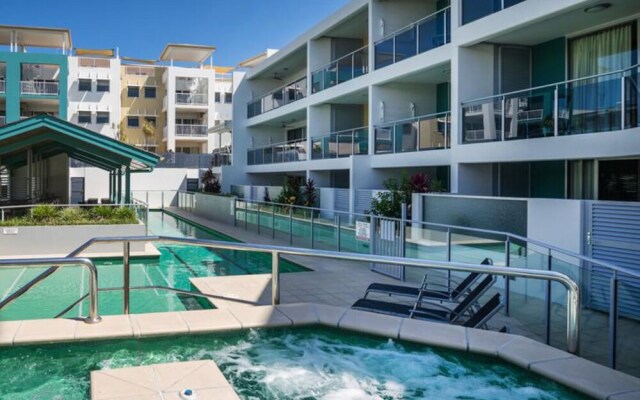 3BR Coolum Beach Escape