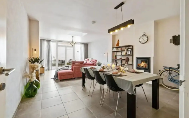 Spacious House With 3 Terraces