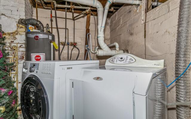 Cute Cozy and Cheerful 3 Bedroom House