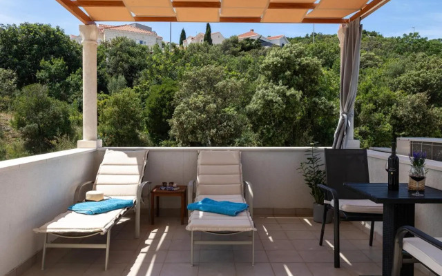 Apartments Sandra Solitudo I