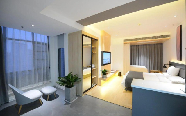 Mingchao Future Hotel (Shanghai Road Hanjiang Normal University)