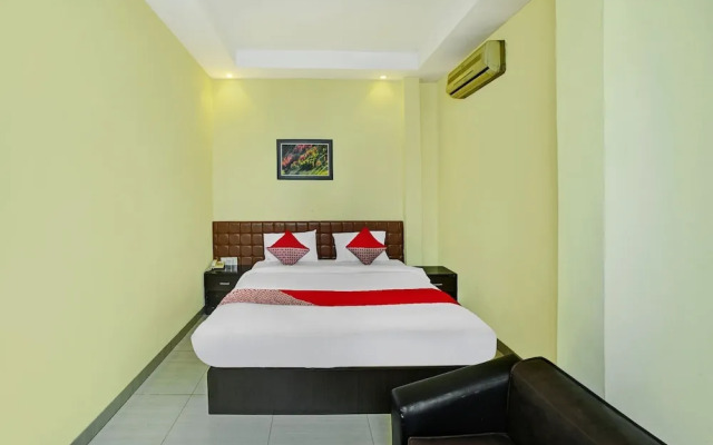 Super OYO 90565 Wesly House