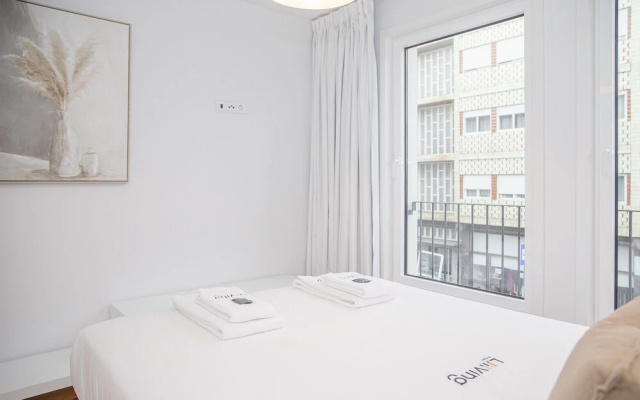 Liiiving - Modern & Glam Apartment M
