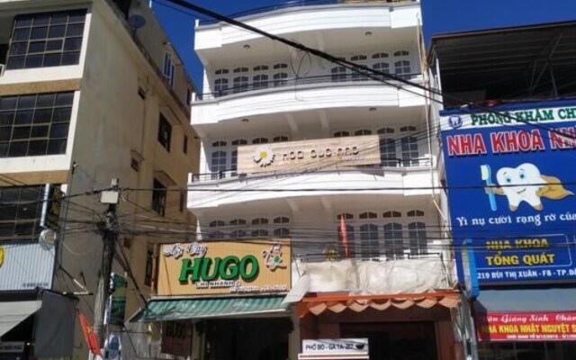 Hoa Cuc Nho House