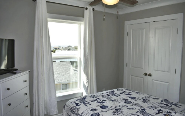 Sonny Daze - 105 Quebec Ct