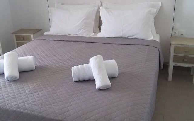 Lofos Apartments