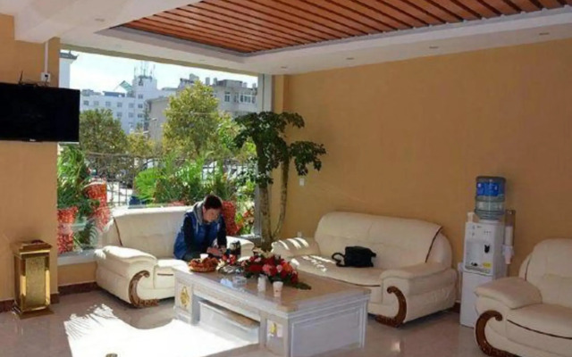 Gucheng District Juzi Hotel
