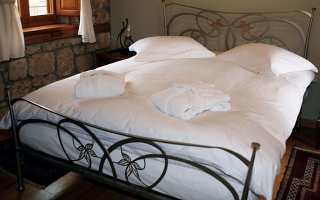 Roes Suites