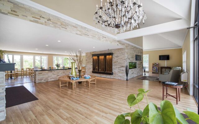 Ogunquit River Inn & Suites
