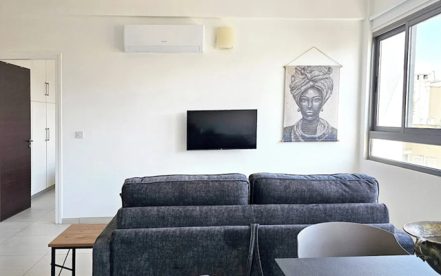 Phaedrus Living Ledras Residences 205