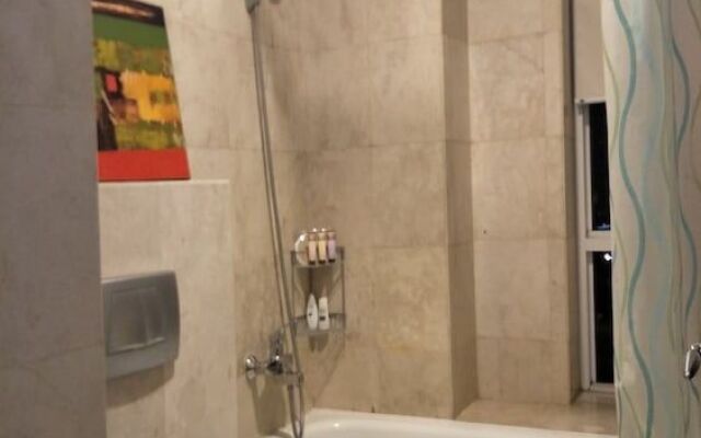 At Home Somerset Permata Berlian