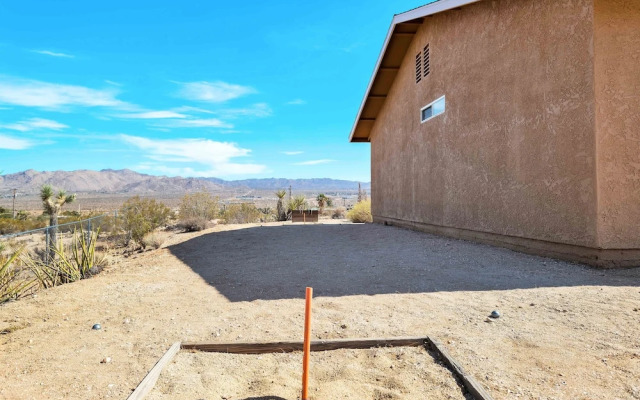 Western Oasis Corral