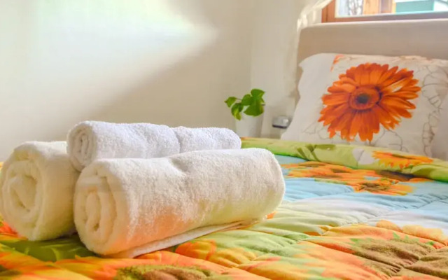 Airbnb Bahay Kubo