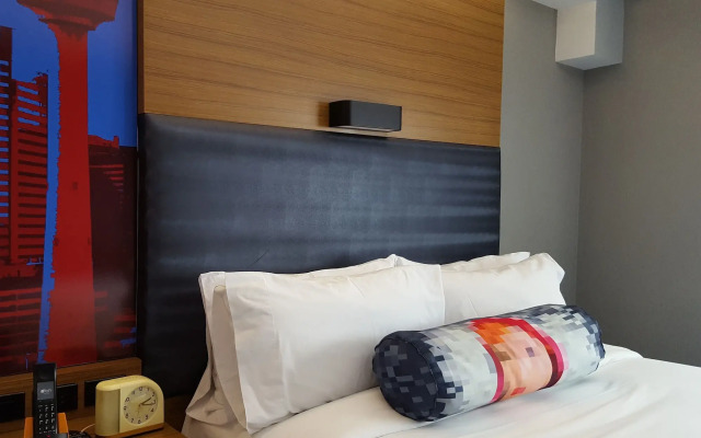 Aloft Calgary University