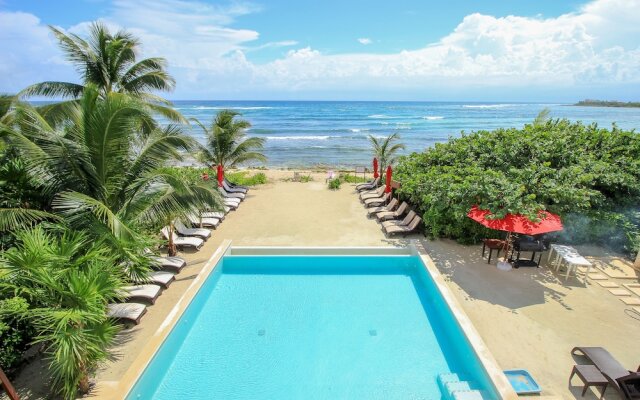 Luxury House Steps Away from Akumal Beach by Olahola