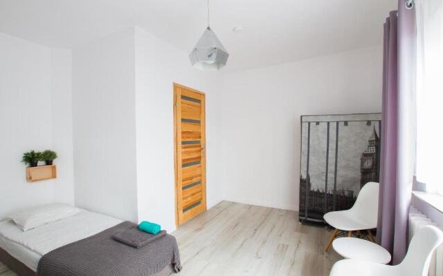 Pokoje Noclegi OrzecH