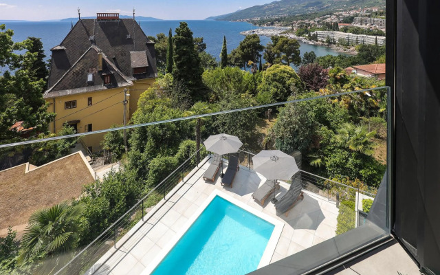 Luxury twin apartments Opatija