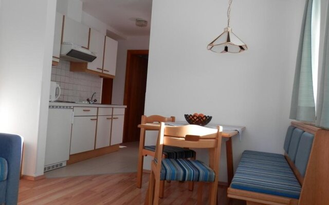 Collina Hotel Garni