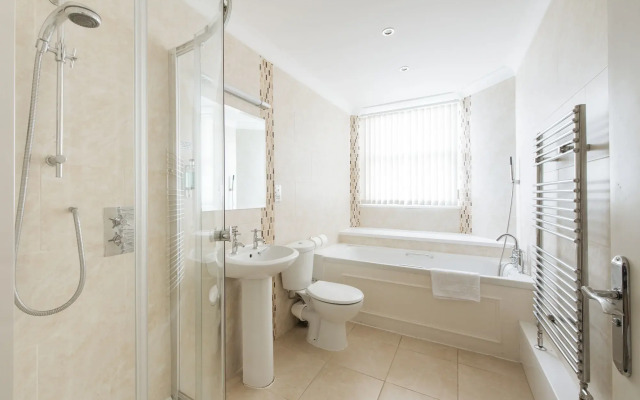 The Palace Hotel & Spa
