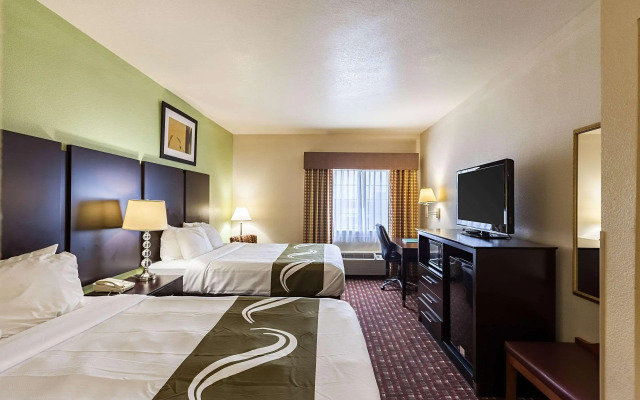 Quality Inn near SeaWorld - Lackland