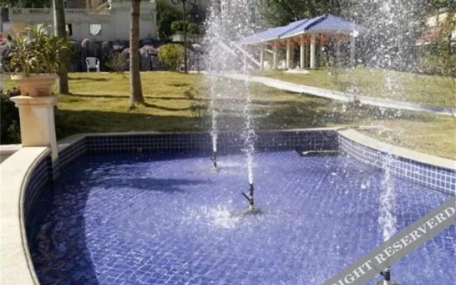 Qianjiang Hot Spring Hotel