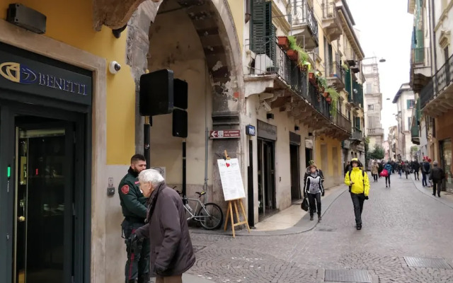 Bright Apartments Verona - Borsari Historical 1