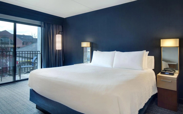 Courtyard by Marriott State College