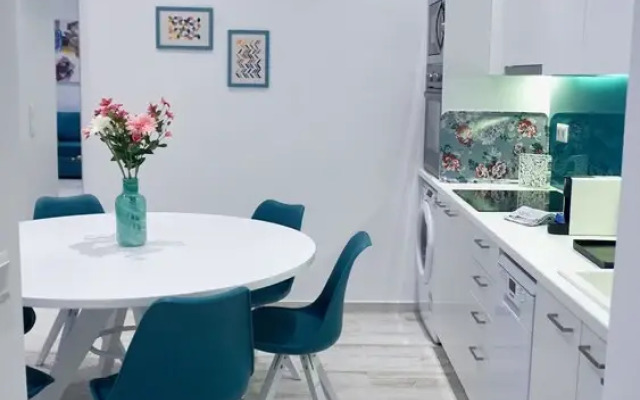 Peaceful Urban Oasis Apt in Athens